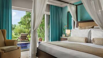 Enclave Master Suite Ocean Front - 1 King | Premium bedding, pillowtop beds, minibar, in-room safe