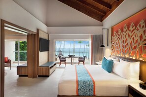 Enclave Suite Ocean Front - 1 King | Ropa de cama de alta calidad, colchones con acolchado adicional, minibar