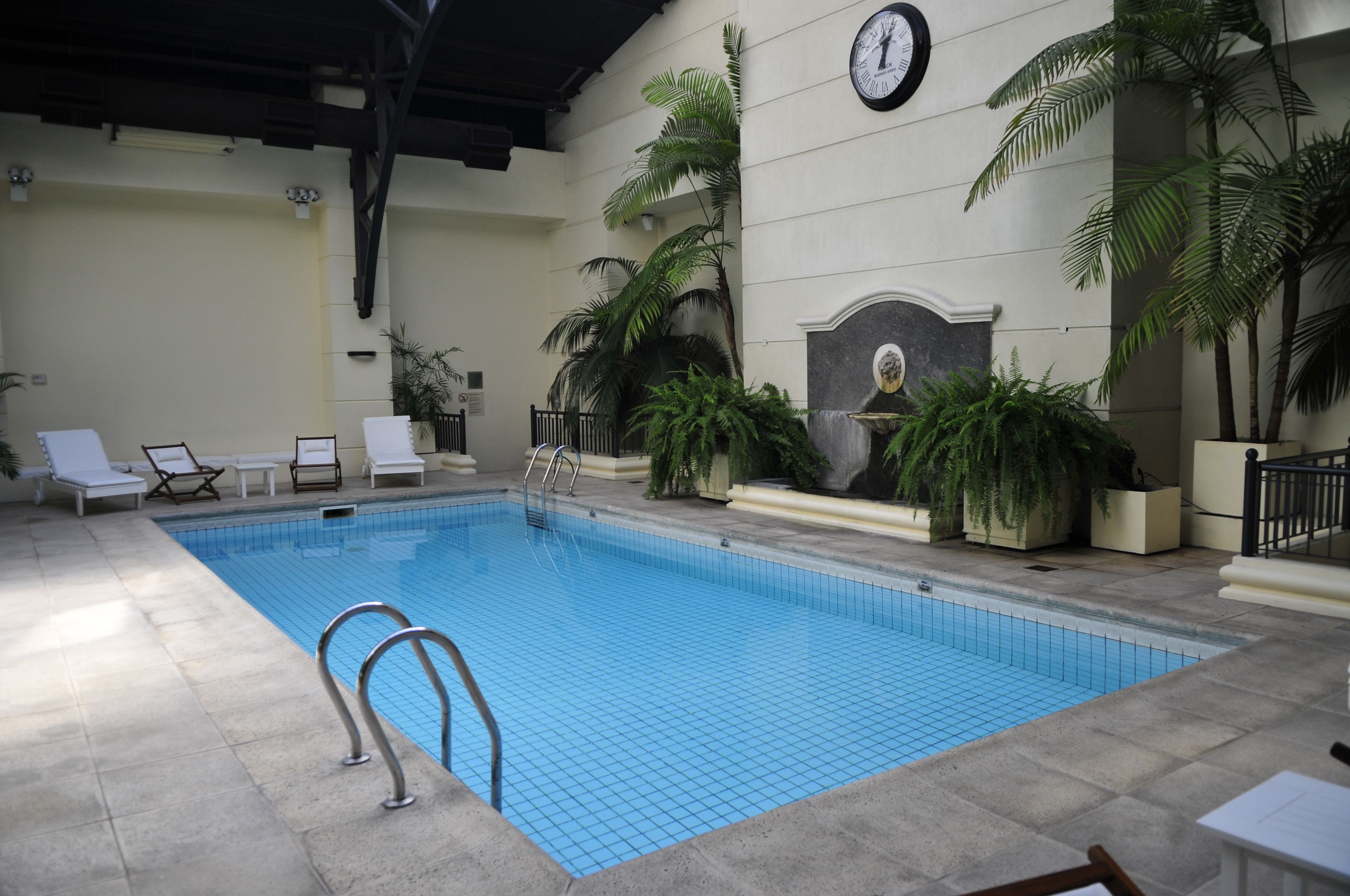 Indoor pool, pool loungers