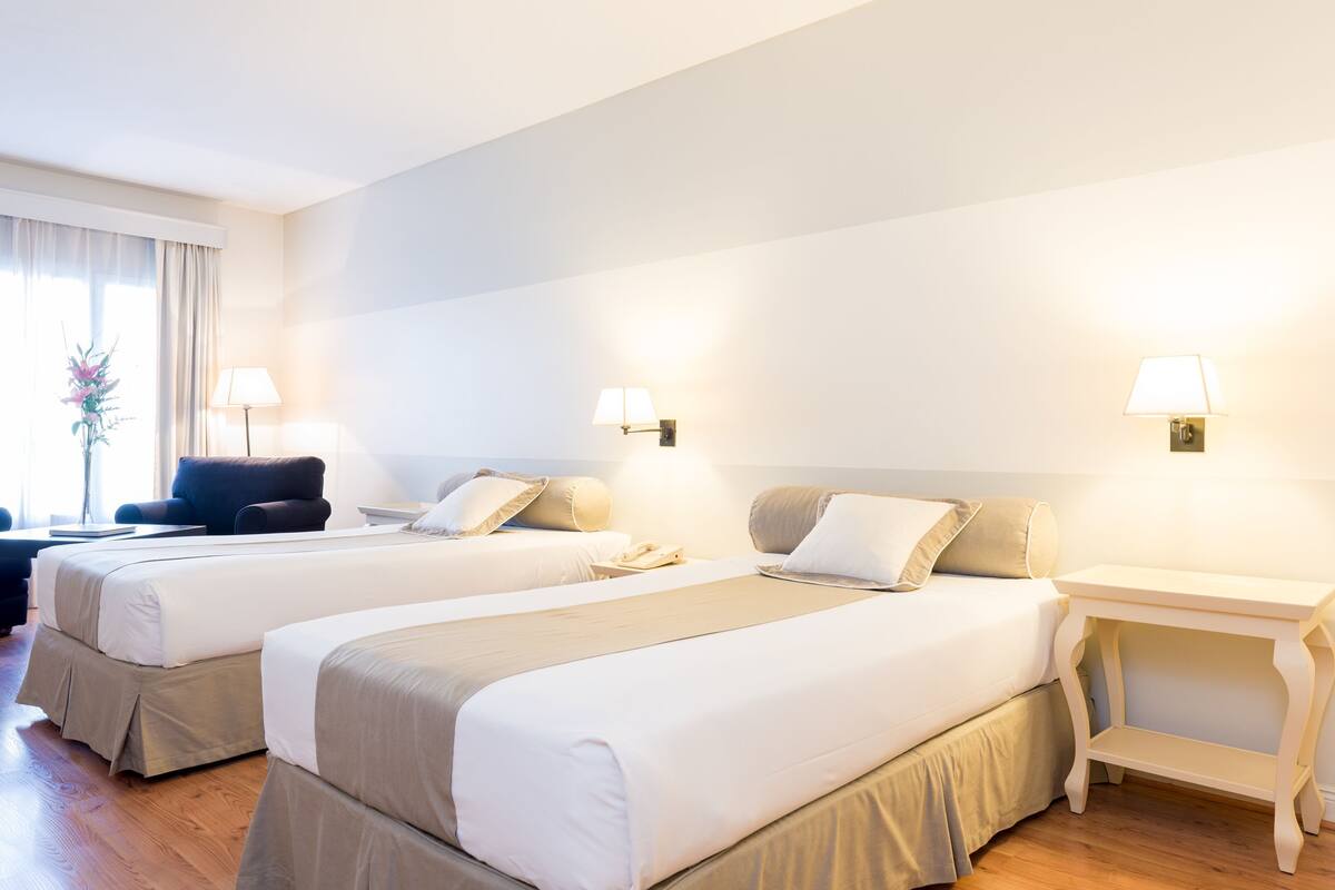 Premium bedding, down duvets, pillow-top beds, minibar