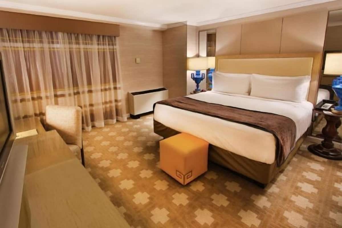 In-room safe, desk, laptop workspace, blackout curtains