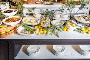 Tägliches inbegriffenes Frühstücksbuffet
