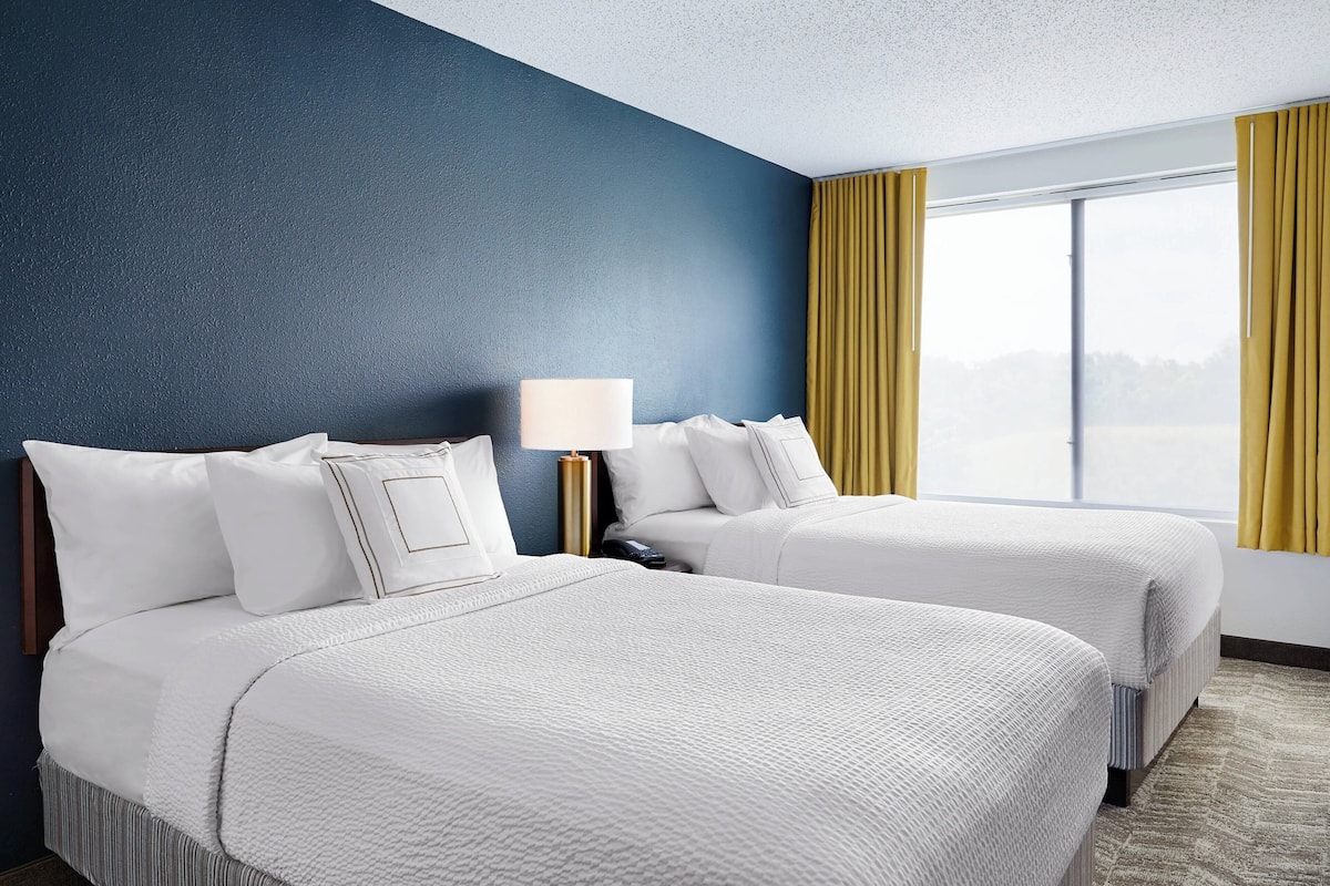1 bedroom, premium bedding, in-room safe, desk