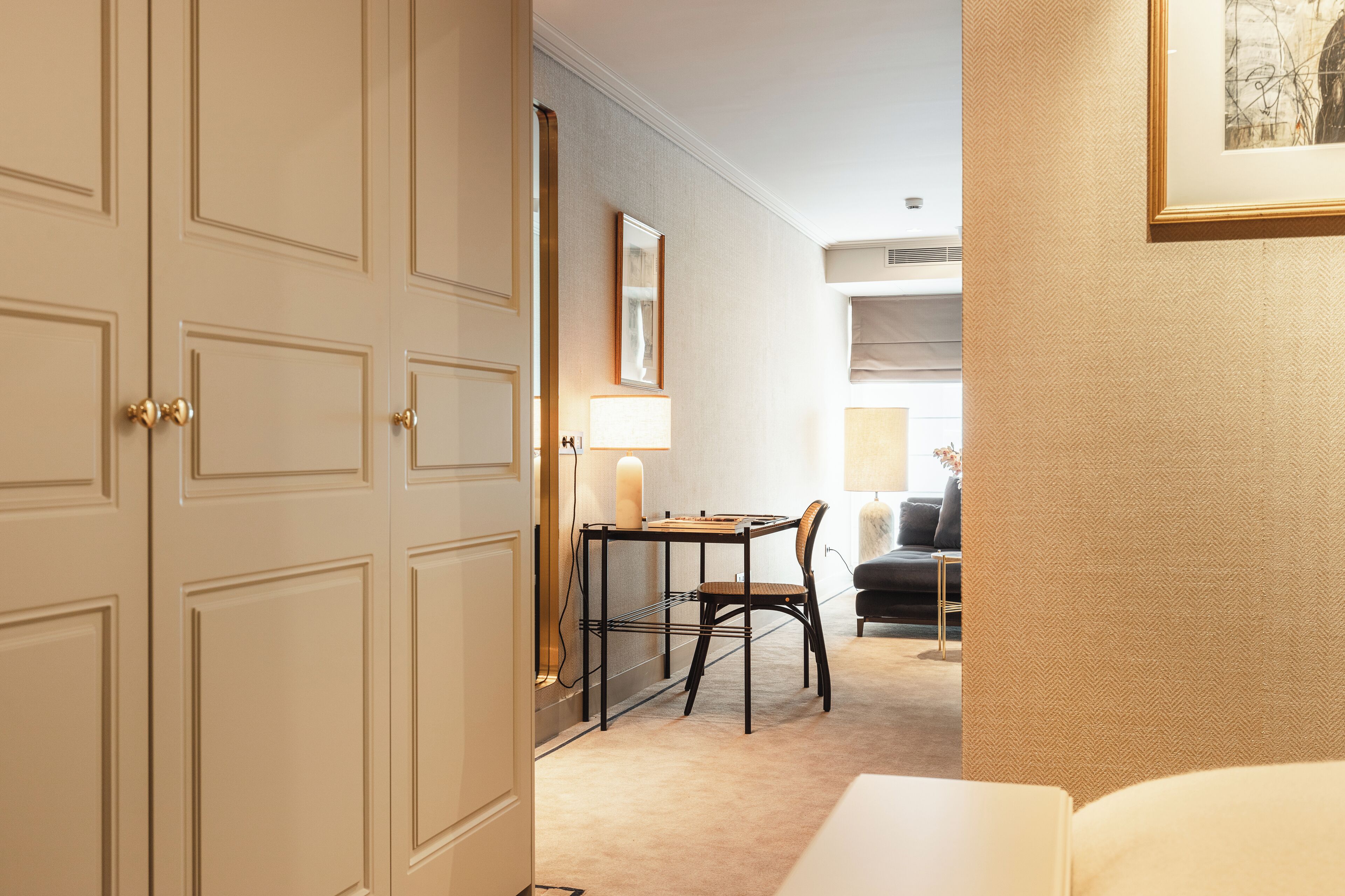 Photo - Hotel 717