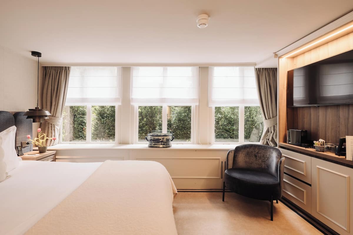Sábanas de algodón egipcio, ropa de cama hipoalergénica y minibar