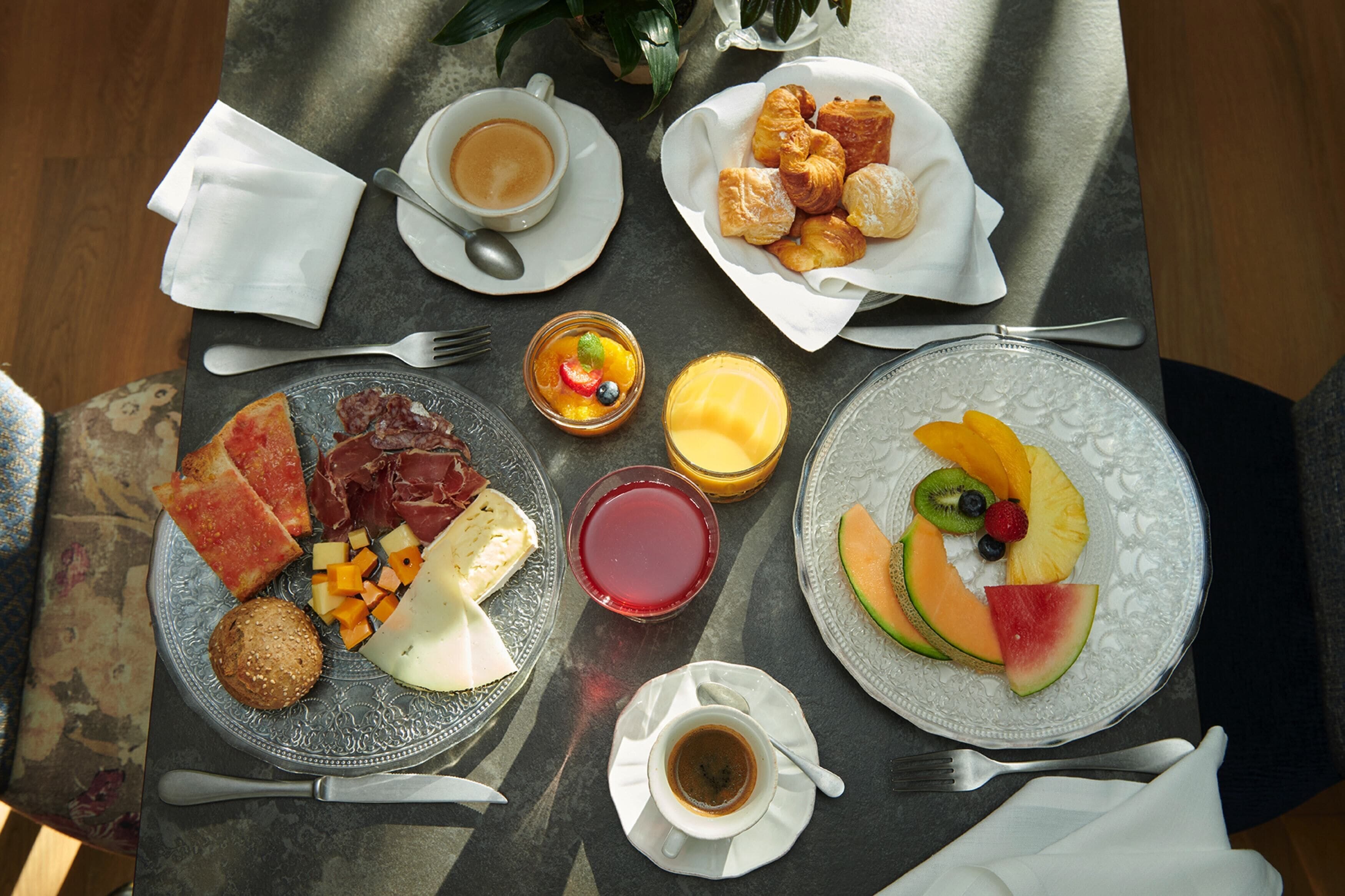 daily buffet breakfast (eur 19 per person)