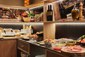 Daily buffet breakfast for a fee - Hotel Acta Splendid (Barcelona)