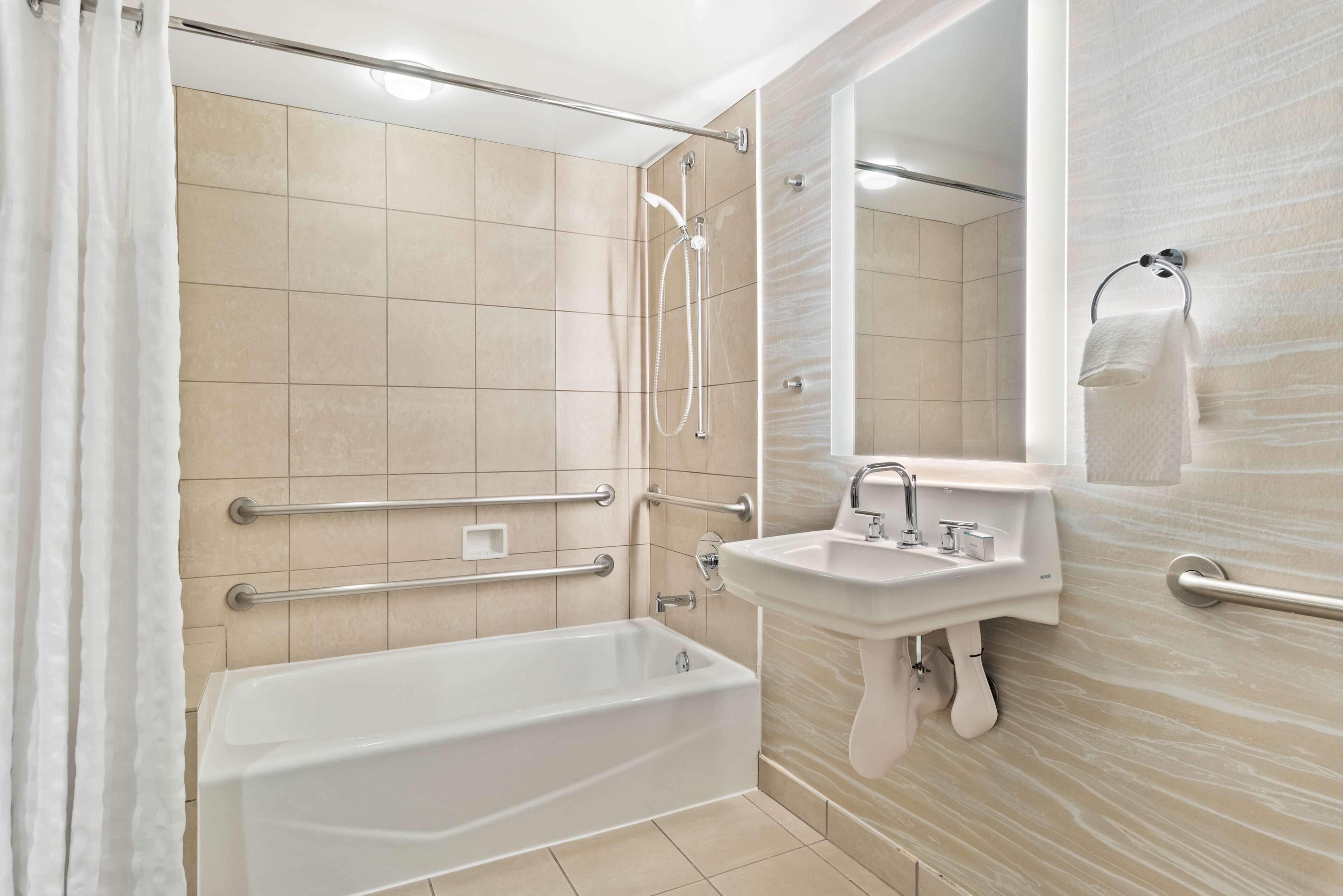 Foto - Embassy Suites by Hilton Anaheim South