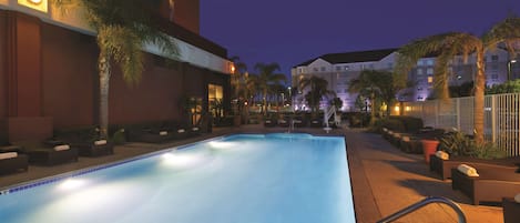 Outdoor pool, open 7:00 AM to midnight, sun loungers