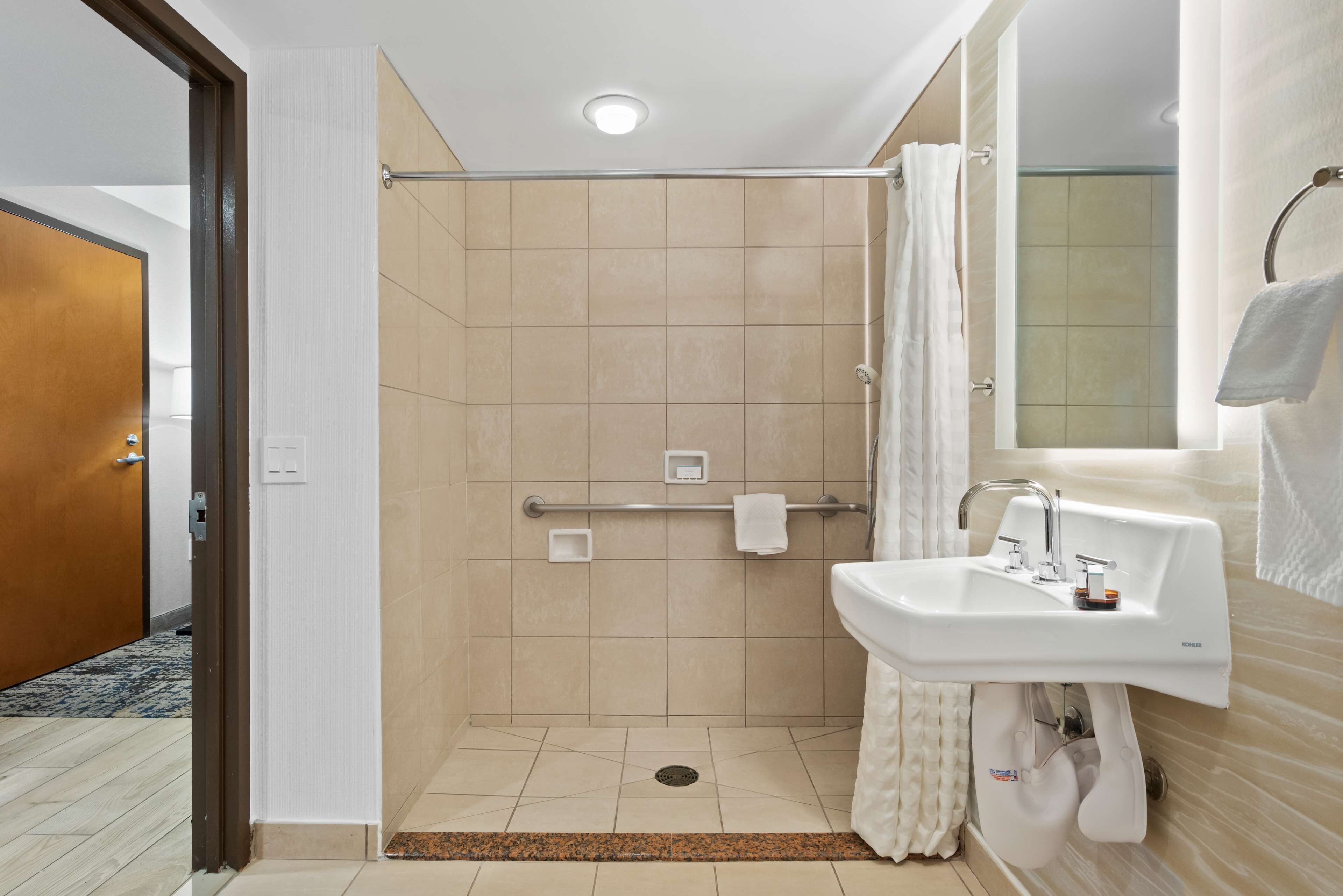 Foto - Embassy Suites by Hilton Anaheim South