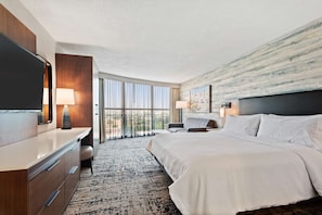 Suite, 1 King Bed, Non Smoking (Larger Suite) | 1 bedroom, in-room safe, laptop workspace, blackout drapes