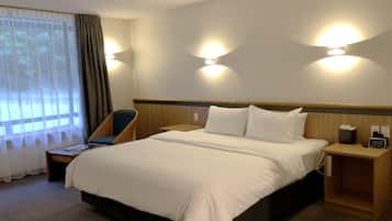 Double Room | 3 bedrooms, iron/ironing board, free WiFi, bed sheets