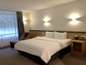Double Room | Iron/ironing board, free cots/infant beds, free WiFi, bed sheets