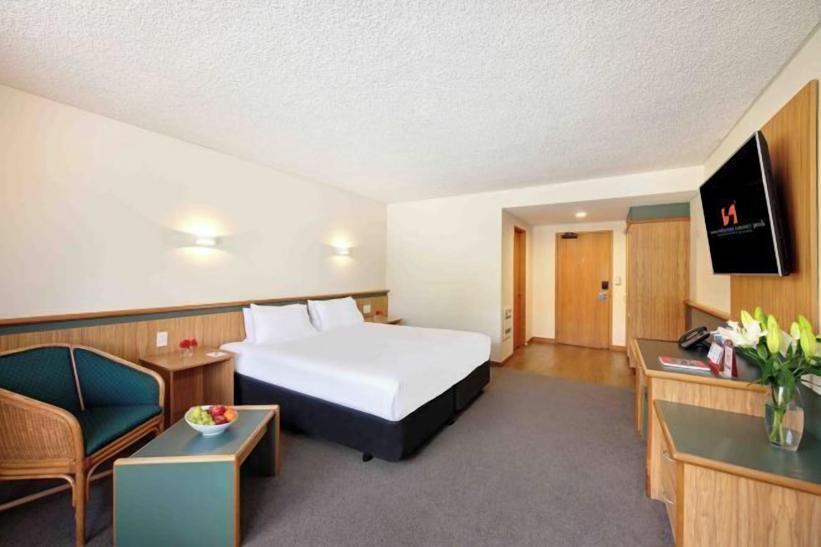 Seterika/papan seterika, Wi-fi percuma, cadar katil 