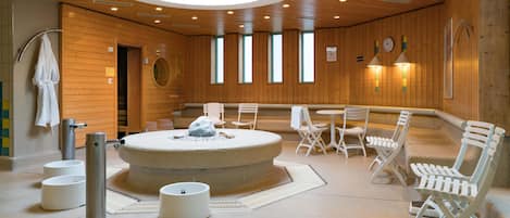 Sauna, steam room