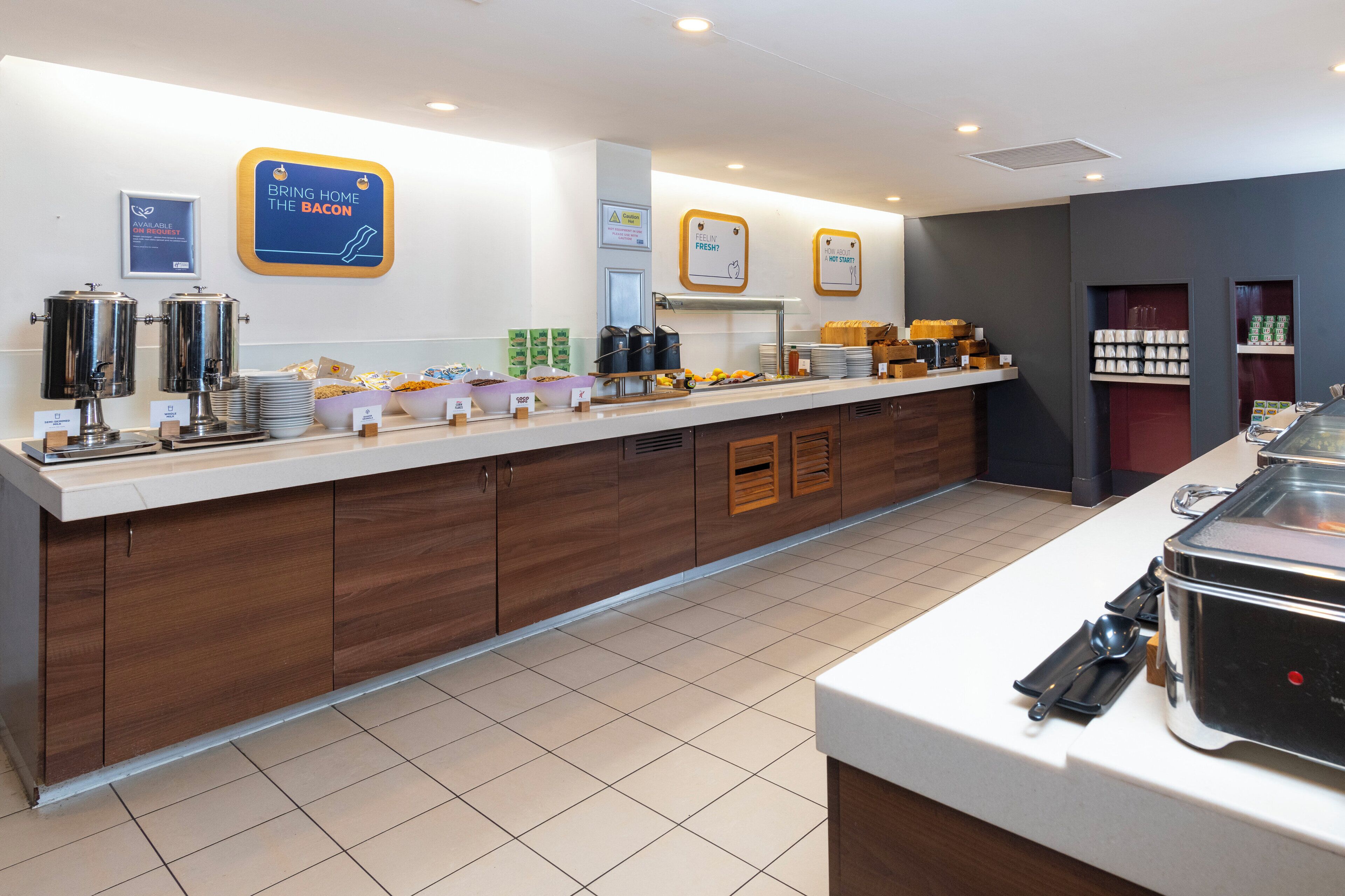 Photo - Holiday Inn Express Milton Keynes by IHG