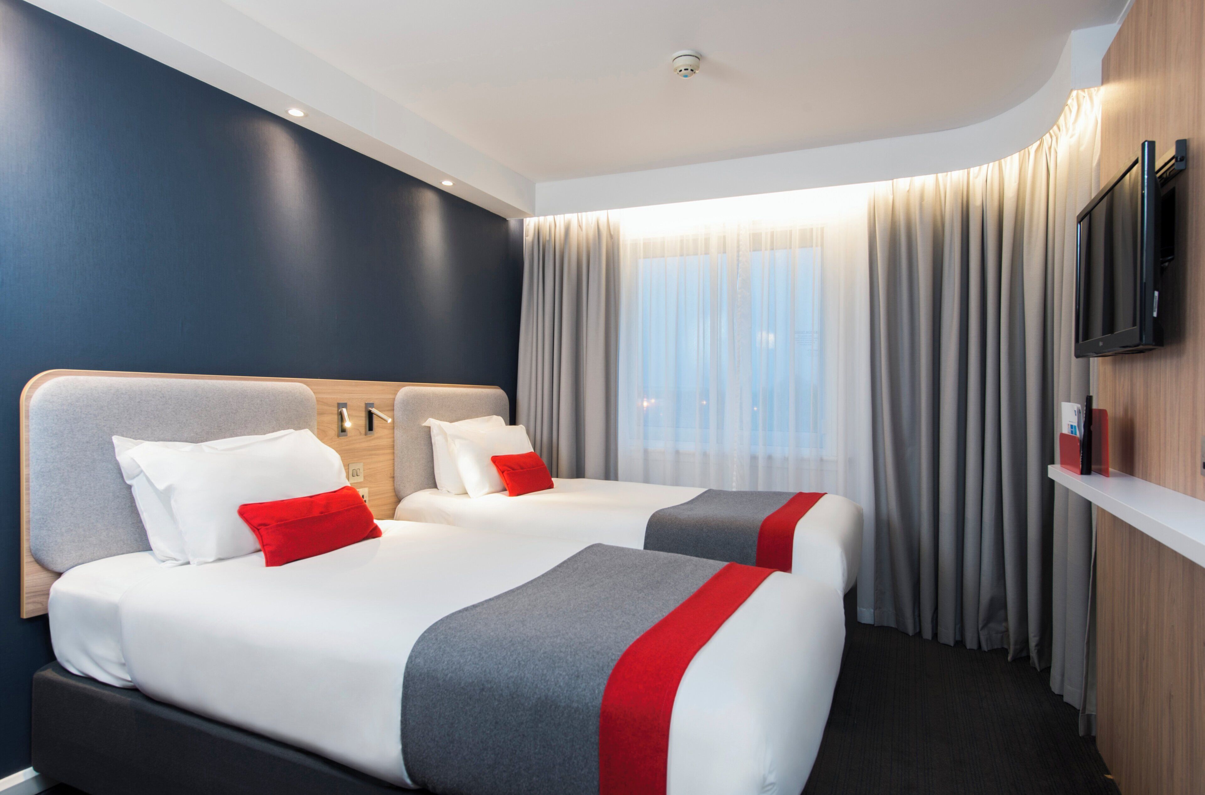 Standard Room, 2 Single Beds (with Free Hot Breakfast)