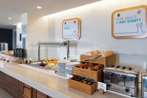 Petit déjeuner buffet compris tous les jours