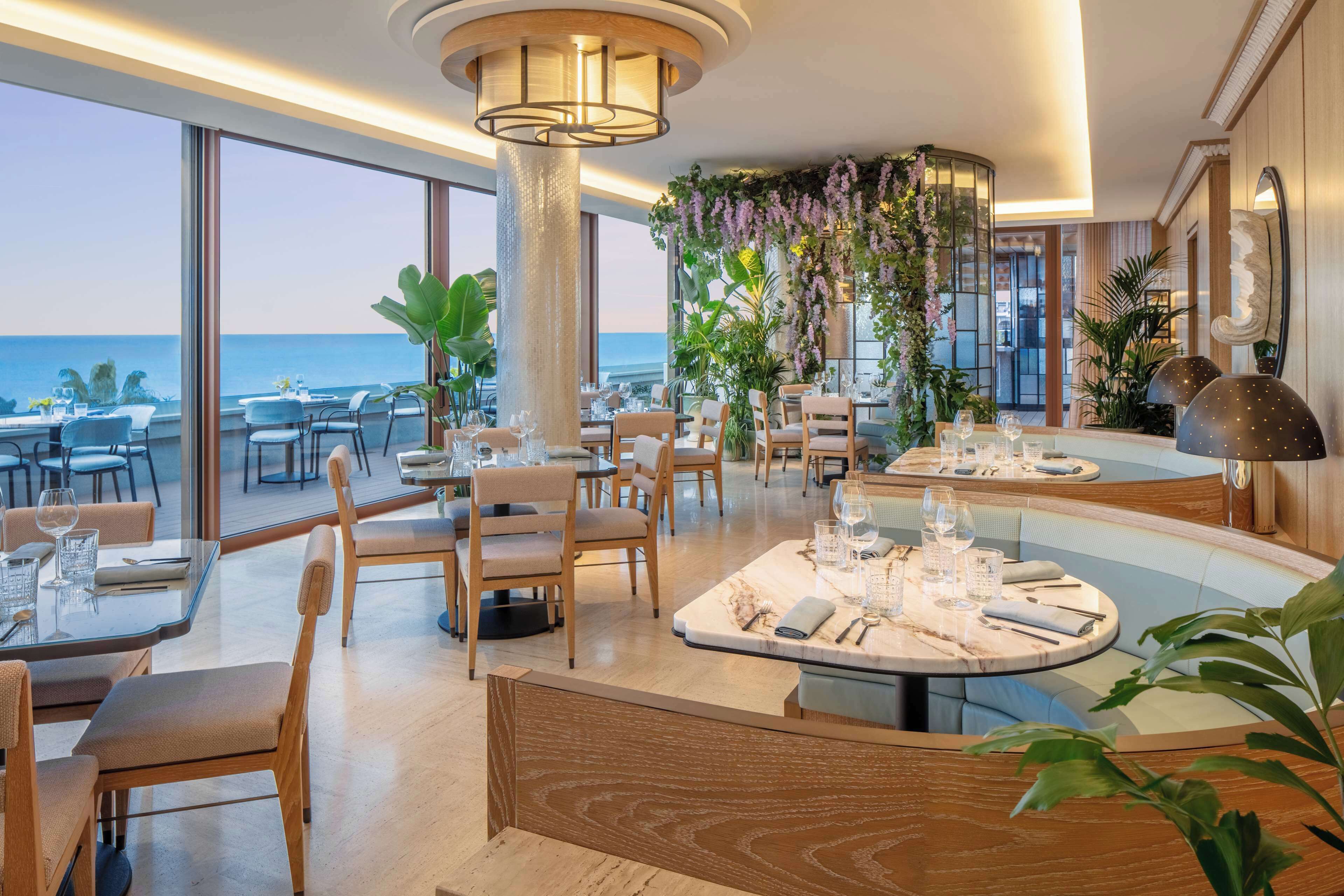 Desayuno buffet todos los días (con cargo)