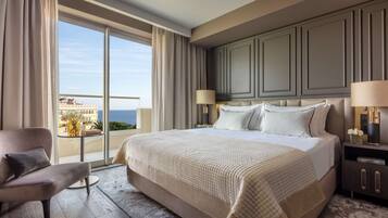 Premium kamer, terras, uitzicht op zee (Panoramic) | Hypoallergeen beddengoed, een minibar, een bureau, beddengoed