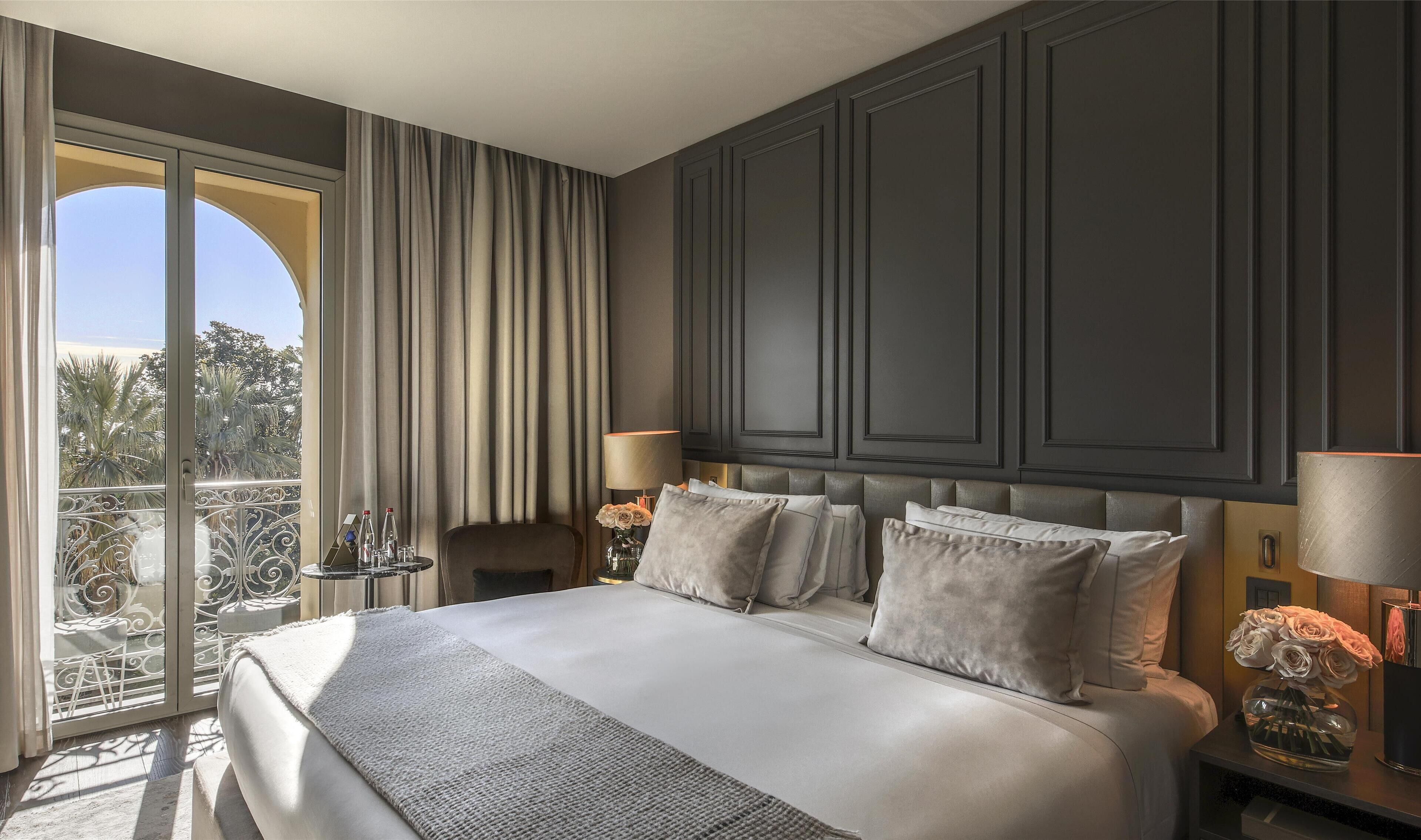 Premium Room, Balcony, Sea View | Hypo-allergenic bedding, minibar, desk, bed sheets