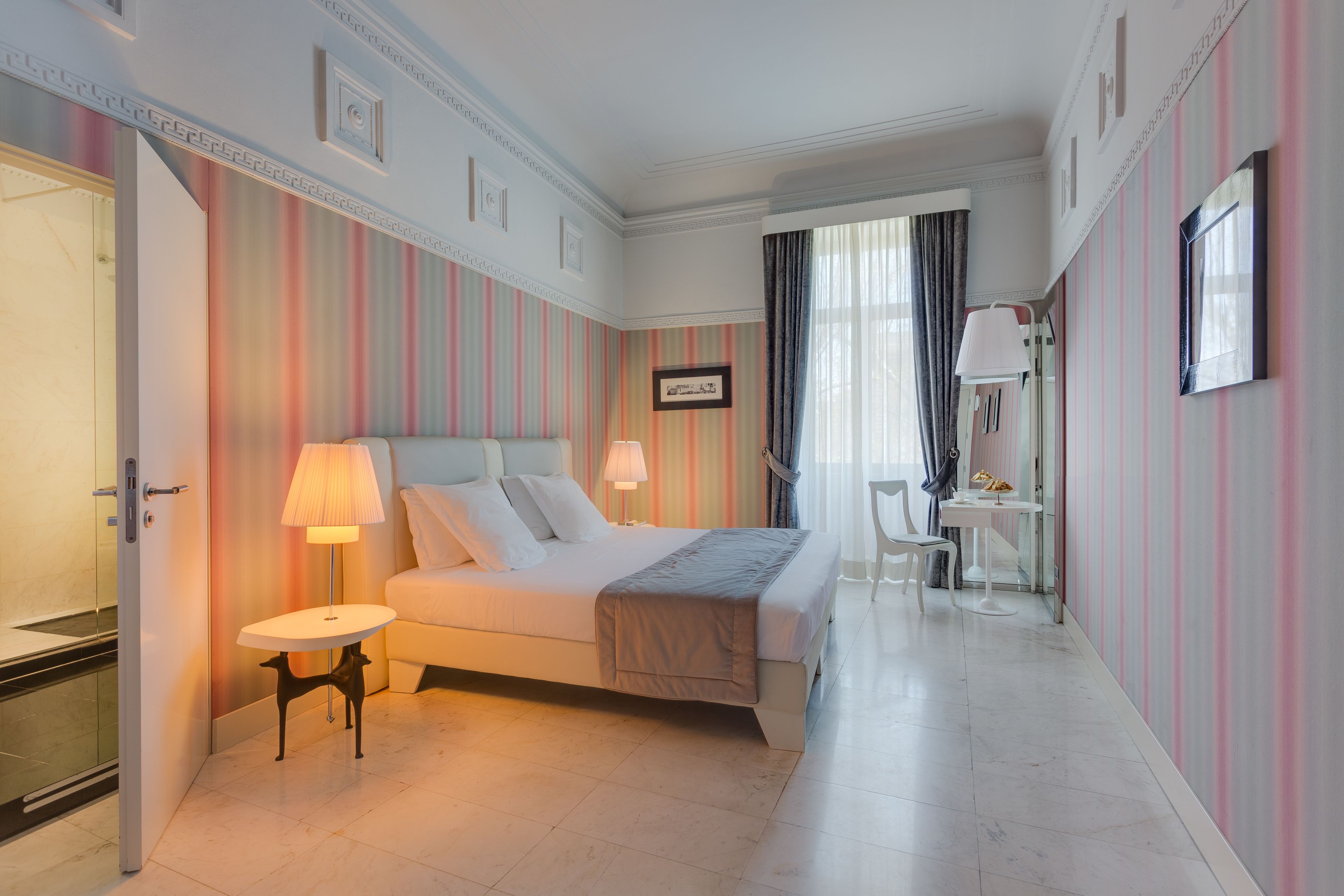 Grand Hotel Palace Rome interior view 2
