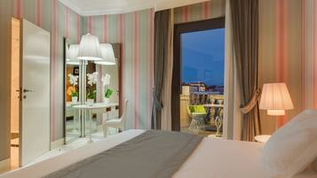 Executive Room | Premium bedding, minibar, in-room safe, desk