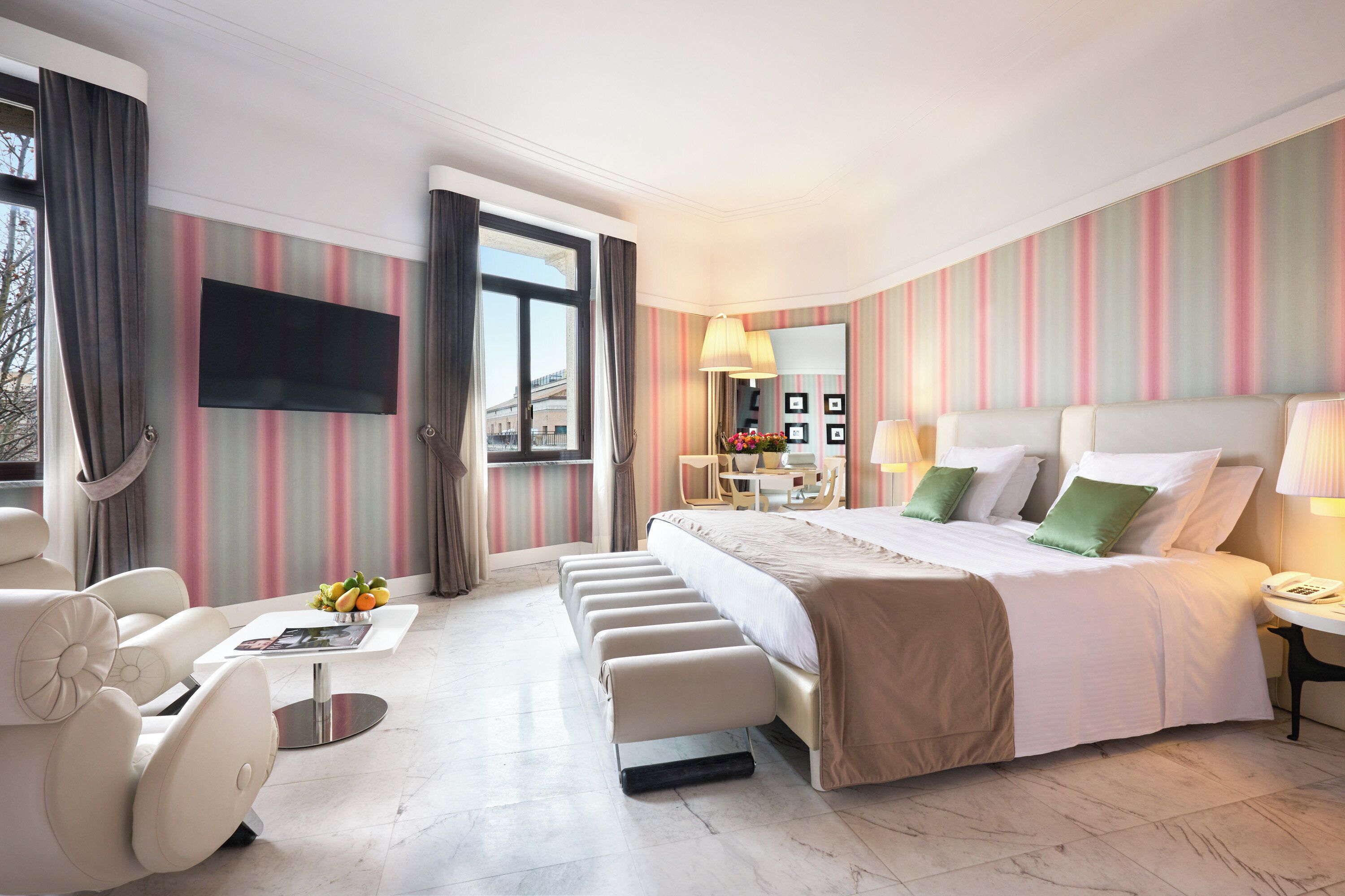 Suite – executive, 1 soverom, byutsikt | Sengetøy av topp kvalitet, minibar, safe på rommet og skrivebord