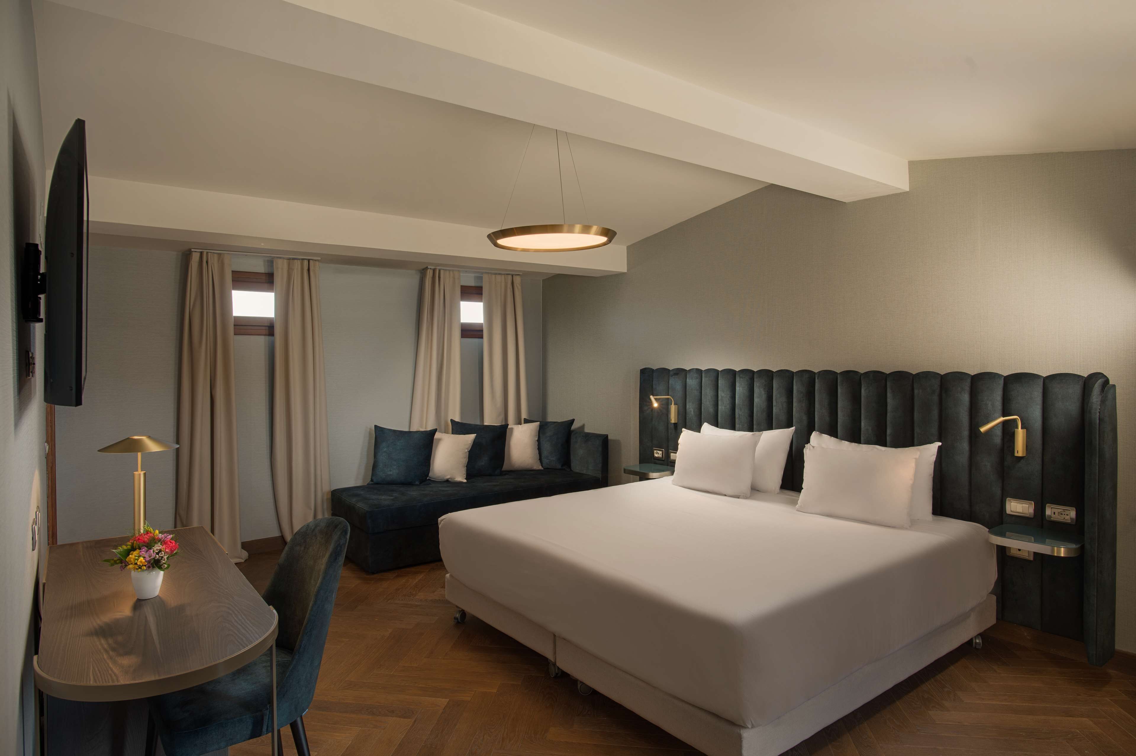 superior room (view) | 1 bedroom, minibar, in-room safe, desk