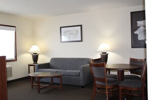 Premier-suite - 1 soveværelse - ikke-ryger | Skrivebord, strygejern/strygebræt, gratis baby-/barnesenge