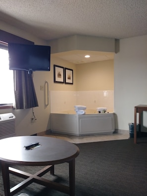 Studio Suite, 1 King Bed, Non Smoking | Desk, iron/ironing board, free cribs/infant beds, rollaway beds
