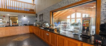 AmericInn by Wyndham Monroe