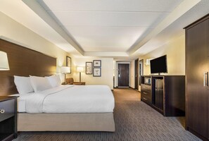Studio Suite, 1 King Bed, Non Smoking | Pillowtop beds, desk, laptop workspace, iron/ironing board