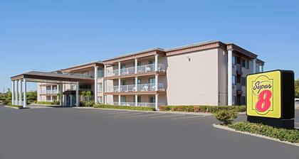 Super 8 by Wyndham Oroville