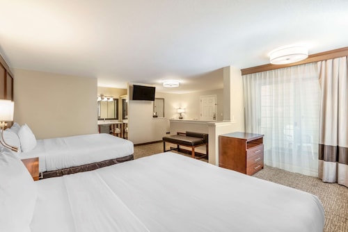 Comfort Suites Red Bluff near I-5