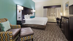 Premium bedding, desk, laptop workspace, blackout curtains - Best Western Mayport Inn & Suites (Atlantic Beach)