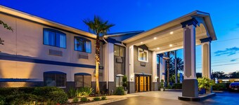 贝斯特韦斯特梅波特套房酒店