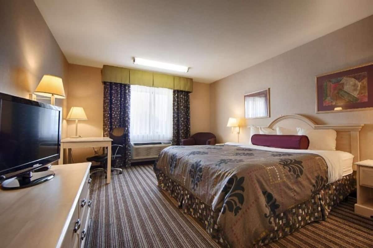 Bureau, espace de travail pour ordinateur portable, rideaux occultants