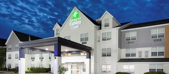 Holiday Inn Express & Suites Port Washington by IHG