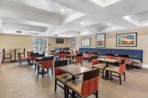Free daily full breakfast 