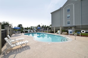 Seasonal outdoor pool