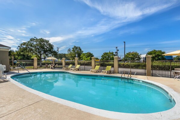 Seasonal outdoor pool