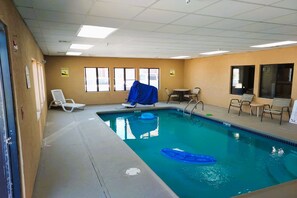 Indoor pool, pool loungers