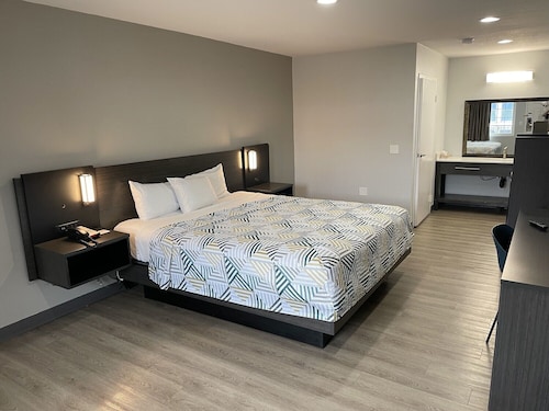 Motel 6 San Diego, CA - Southbay