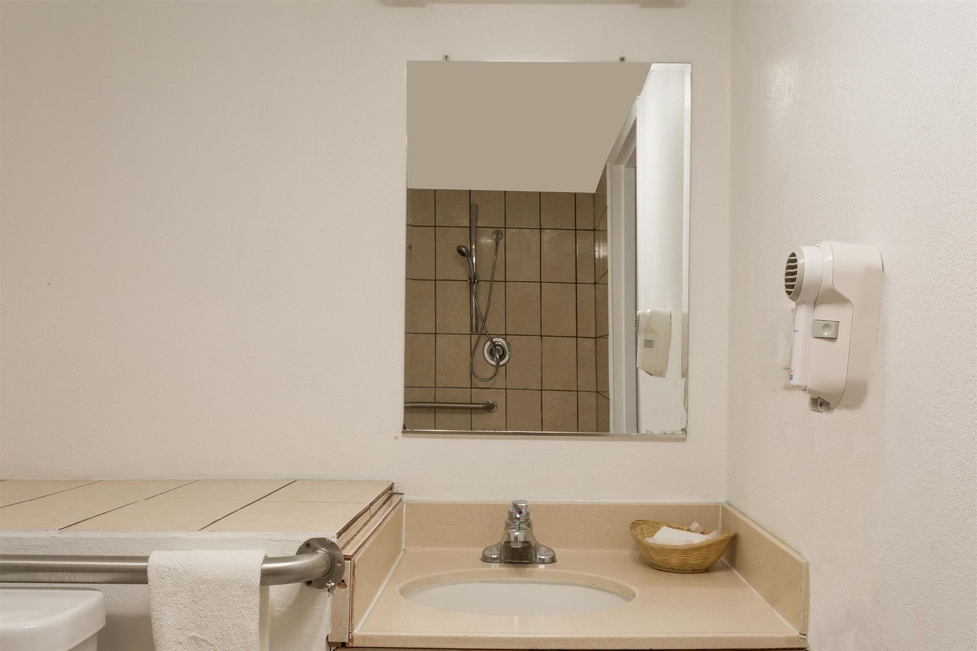 Photo - Motel 6-San Diego, CA - Southbay