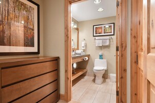 Deluxe Room, 1 Bedroom (Residence) | Bathroom | Combined shower/tub, free toiletries, hair dryer, bathrobes