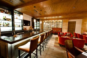 Bar (on property) - Grand Summit Hotel - Canyons Village, a RockResort (Park City)