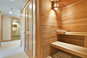 Couples treatment rooms, sauna, steam room, body treatments