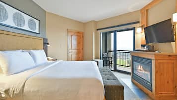 Premium bedding, pillowtop beds, in-room safe, iron/ironing board