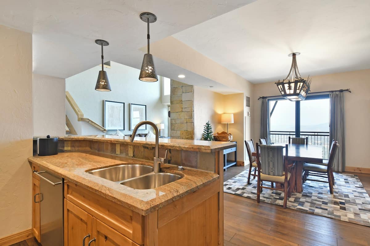 Penthouse, 3 Bedrooms | Private kitchen